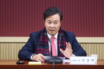 김성제 의왕시장, 심정지 병원이송…심박 돌아왔지만 의식 못 찾아