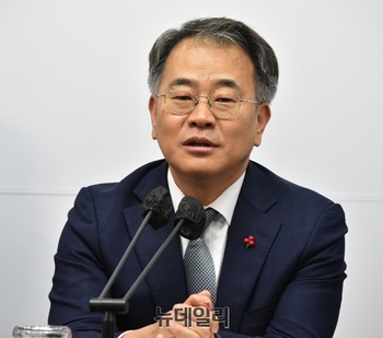 행정수도 특별법·국가상징구역 향방 “설계는 진행, 법 통과 여부가 관건”