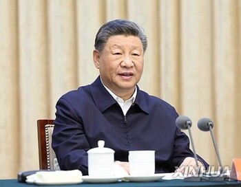 심상찮은 中 '디플레', 글로벌 불황 전조? … 11월 산업생산·소비·투자 증가, 일제 '예상 하회'