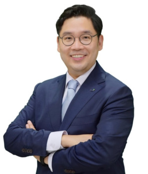 교보 오너 3세 신중하 상무, 그룹 AI 전환 전략 총괄