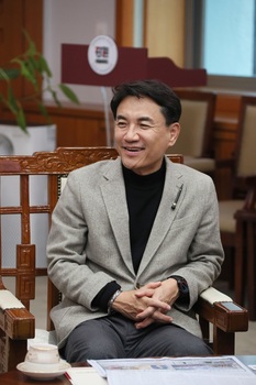 '믿을맨' 김진태 '정당지표 상대지수' 전국 3위 … 