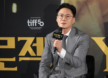 [포토] 영화 프로젝트Y 연출한 이환 감독