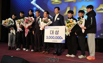 [충청브리핑] 고창섭 충북대 총장 ‘조건부 사퇴’에 교수·구성원 반발 확산…“학사행정 보이콧”