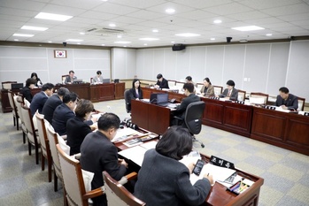 수원시의회 예결위, 2026년도 예산안 등 9건 의결