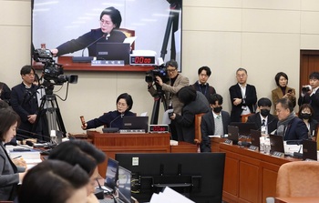 국회 과방위·정무위, '국정감사 불출석' 쿠팡 김범석 의장 고발키로