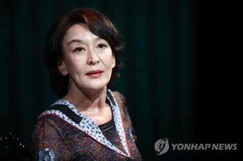 연극계 거목, 윤석화 별세 … 뇌종양 투병 중 세상 떠나