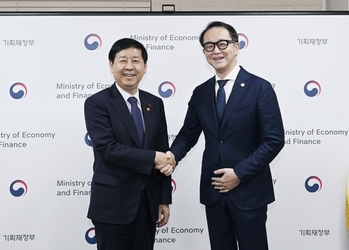 구윤철, AMRO에 "한미 관세협상, 경제발전 기회 되도록 최선"