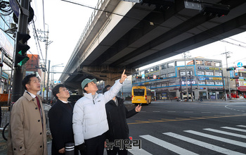 [포토] 북부간선 고가 둘러보는 오세훈 서울시장 