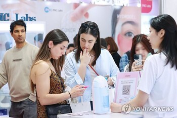미국·유럽 수요에 올해도 '사상최대' … 12월 K-뷰티 수출 '껑충'