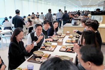 정기선 HD현대 회장, MZ직원과 소통 … 현장 중심 리더십 행보 본격화