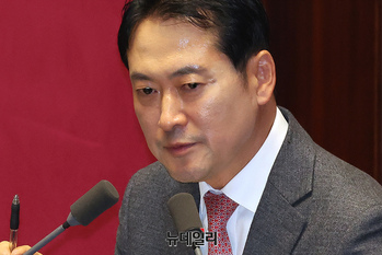 [포토] 24시간 필리버스터 장동혁 대표 '수염 거뭇'