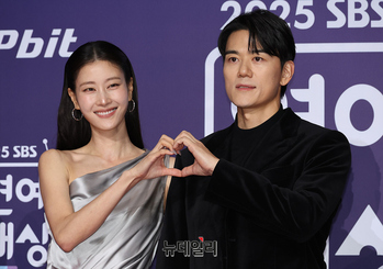 [포토] 시상식 참석한 이현이-홍성기 부부