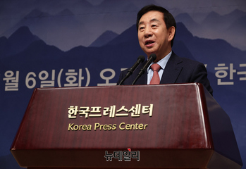 [포토] 시민사회 합동 신년회서 특강하는 김성태 전 의원