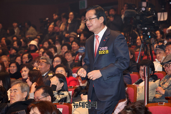 [포토] 2026 신년인사회 참석하는 최호권 영등포구청장