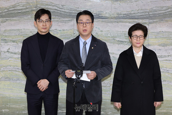 [포토]'김병기·강선우 특검법' 제출 이유 설명하는 곽규택 