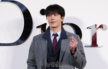 [영상] 남주혁 '손가락 하트'