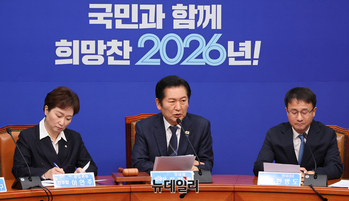 [포토] 모두발언 하는 정청래 더불어민주당 대표