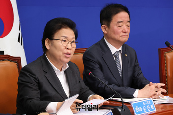 [포토] 최고위서 발언하는 문정복 더불어민주당 최고위원