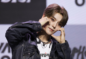 [포토] 알파드라이브원 씬롱 '양볼하트'