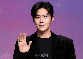 [영상] 김선호 '이 사랑 통역 되나요?'