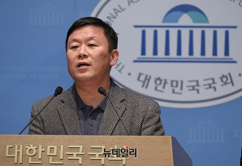 [포토] 기자회견하는 안진걸 민생경제연구소장