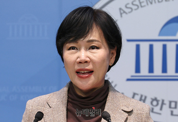 [포토] 서울 버스파업 입장 밝히는 전현희 의원