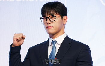 [영상] 윤성빈 '주먹 불끈' 