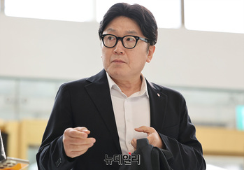 [포토] 롯데 VCM 향하는 박재영 롯데JTB 대표