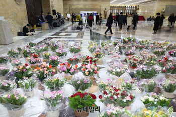 [포토] '단식 닷새째' 장동혁 대표 응원하는 꽃바구니