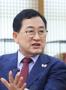  [신년인터뷰] 주낙영 “APEC 성공을 경주 미래 100년 동력으로…2026년은 실질적 변화 증명할 해”