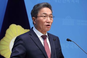 [단독] 이학재 '靑 인사 개입' 주장에 … 시민단체, 김현지·강훈식·김윤덕 직권남용 등 고발