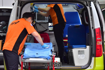 李 호통에 나온 응급실 뺑뺑이 대책 … 현장선 