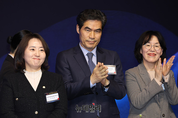 [포토] 방송미디어통신인 신년인사회 참석한 이민주 청와대 국정홍보비서관