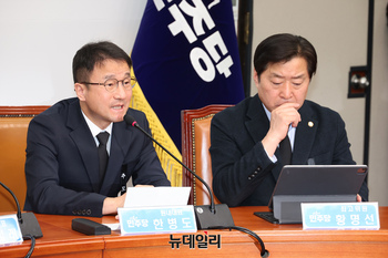 [포토] 최고위 참석한 한병도 민주당 원내대표