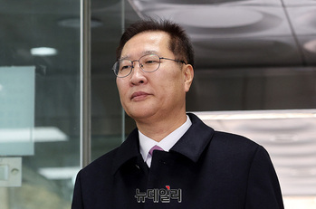 [포토] 내란 주요임무 종사, 첫 공판 출석하는 박성재 전 장관 