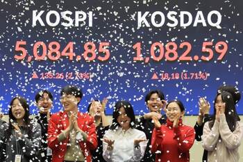 트럼프 관세 압박에도 코스피 2.7% 오르며 종가 5000 안착 … '16만전자' 눈앞·'80만닉스' 등극