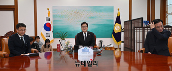 [포토] 환담 나누는 우원식 의장과 여야 원내대표