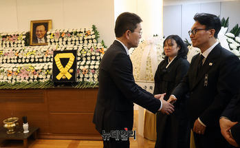 [포토] 이해찬 빈소 찾은 정원오 성동구청장