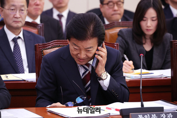 [포토] 외통위 현안질의 참석한 정동영 통일부 장관