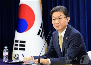 포용금융 협의체 앞둔 보험사들 … 차보험료 인상 뒤 '상생 비용 청구서' 몰려오나