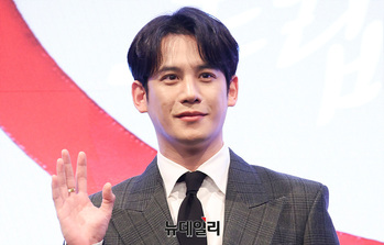 [영상] 사랑을처방해드립니다 박기웅 '젠틀한 손인사' 