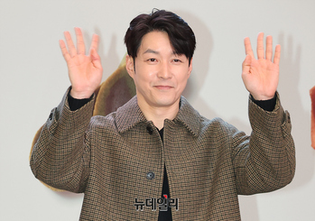 [포토] 심형탁 '팝업서 디저트 맛보세요'