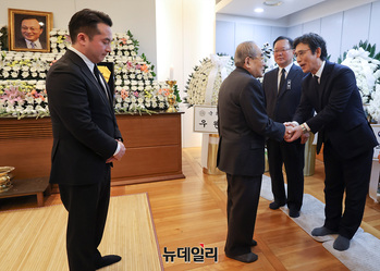 [포토] 빈소 찾은 임동원 전 통일부 장관 