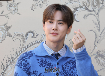 [영상] 엑소 수호, 신상 니트 입고 등장