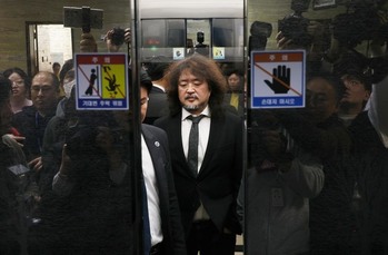 선 넘은 김어준의 '장외 권력' … 정부엔 