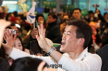 [포토] 162일만에 귀국한 전한길 