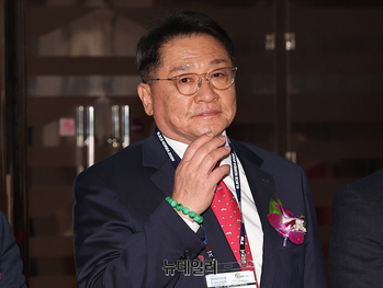 [포토] 개막식 참석한 구자균 협회장