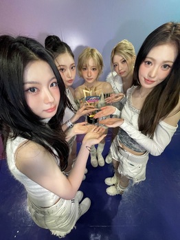 키키, '404 (New Era)'로 컴백 첫 음악방송 1위 … 음원 차트 정주행 이어 컴백 '첫 트로피' 쾌거