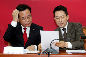 TK 지역에 예비후보 대거 몰리는 국힘 실상 … '선당후사' 없는 당엔 미래가 없다