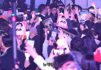 [영상] 토크콘서트 입장하는 한동훈